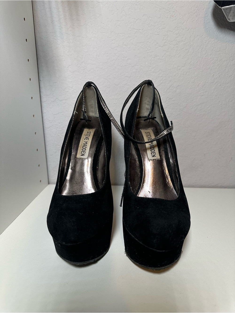 Steve Madden Black Suede Platform Wedges with Metallic Trim - Picture 2 of 5